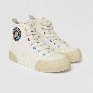 ZARA KIDS/CARE BEARS © HIGH TOP SNEAKERS